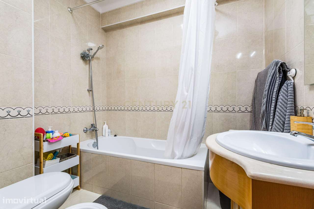 T2 em Leiria com dois WC´s e varandas-12
