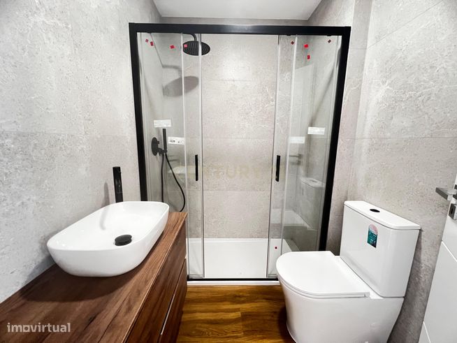 T2 com 90m² | Totalmente Remodelado com Acabamentos de Luxo – Sacavém-10