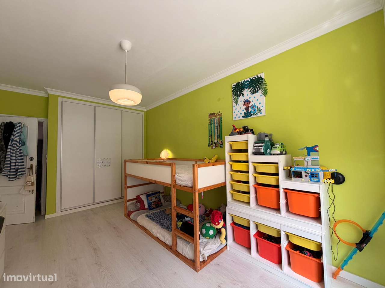 Apartamento T2 com arrecadação - zona Conquinha-11