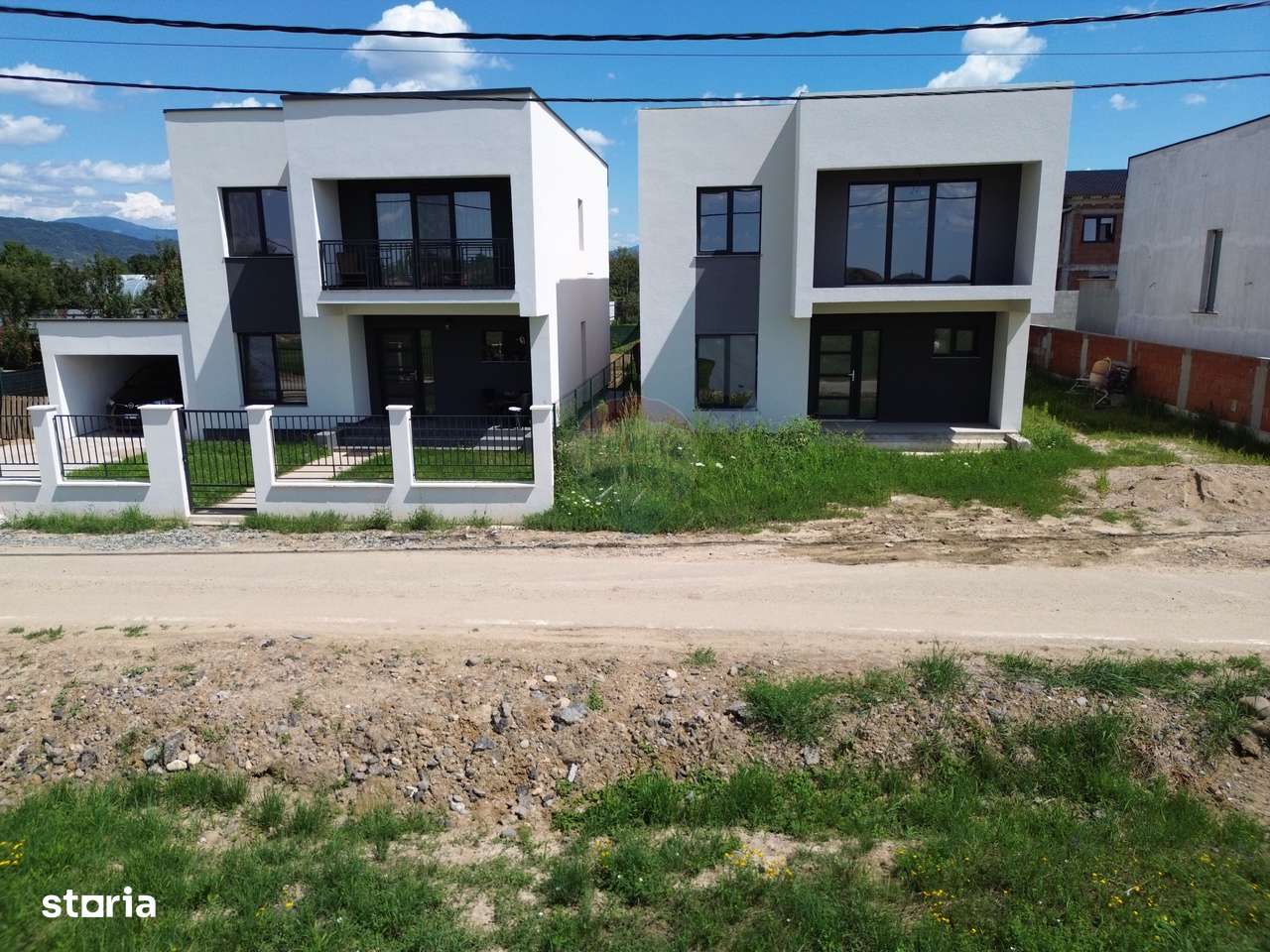 Casă moderne cu 4 camere de vânzare in SASAR / 5 ari teren / utilitati - Imagine principală: 3/20