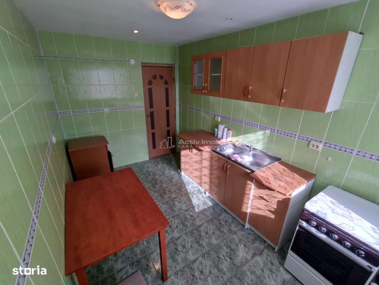 Oravita, Apt.2 Cam, Et.1, Conf.2, Pret Negociabil - Imagine principală: 3/14