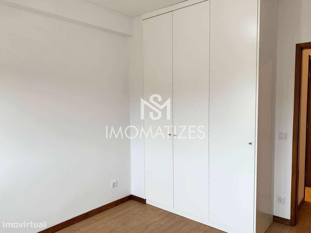 Apartamento T3 com Garagem e Terraço – Ramalde, Porto-20