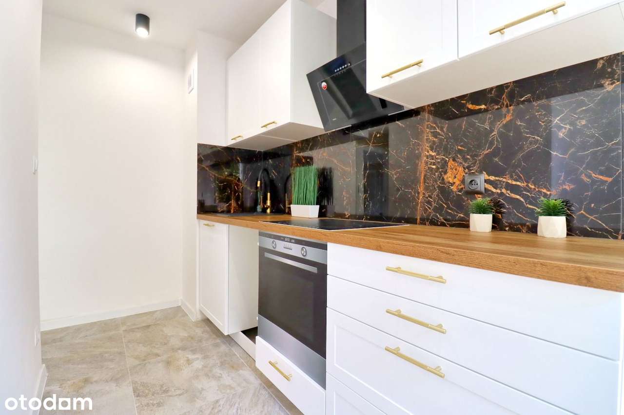 BEZPOŚREDNIO Świeżo Wyremontowane-Gotowe do Wprowadzenia! - Pełny obrazek: 2/7