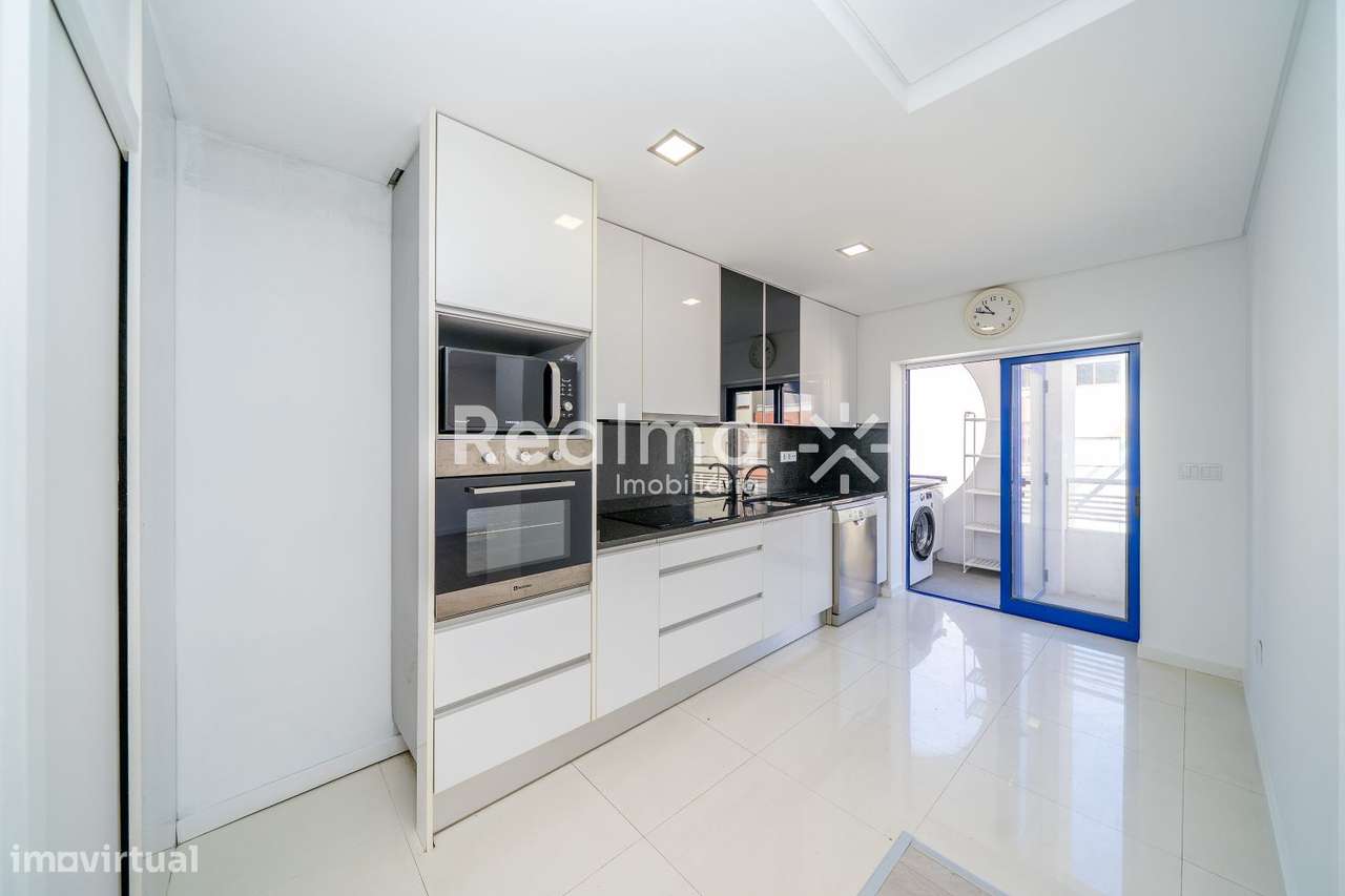 Apartamento T2 Renovado - S.José de S.Lazaro-12