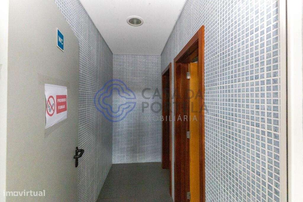 Venda de armazém industrial, escritório e logradouro em Ermesinde-11