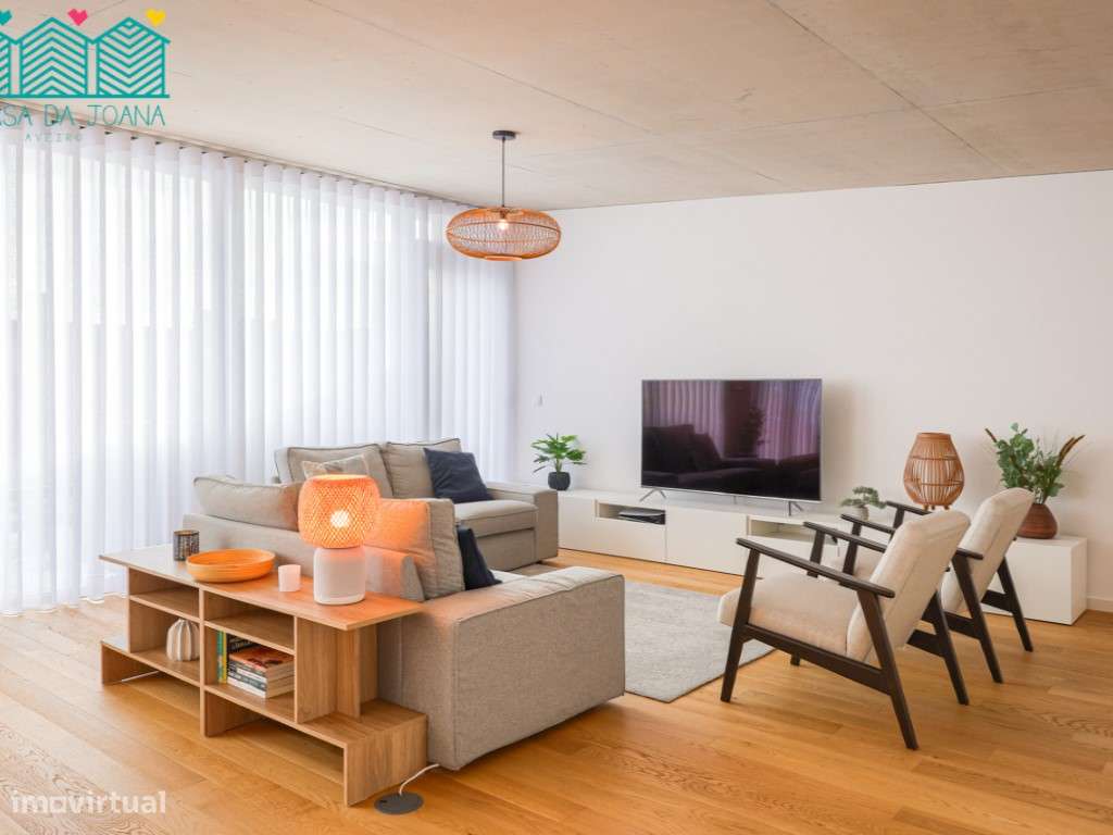 Apartamento T3 Duplex com Garagem Dupla Fechada na Praia da Barra - Grande imagem: 4/49