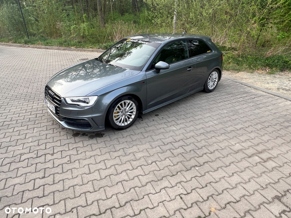 Audi A3 1.4 TFSI S line Sportpaket - 2