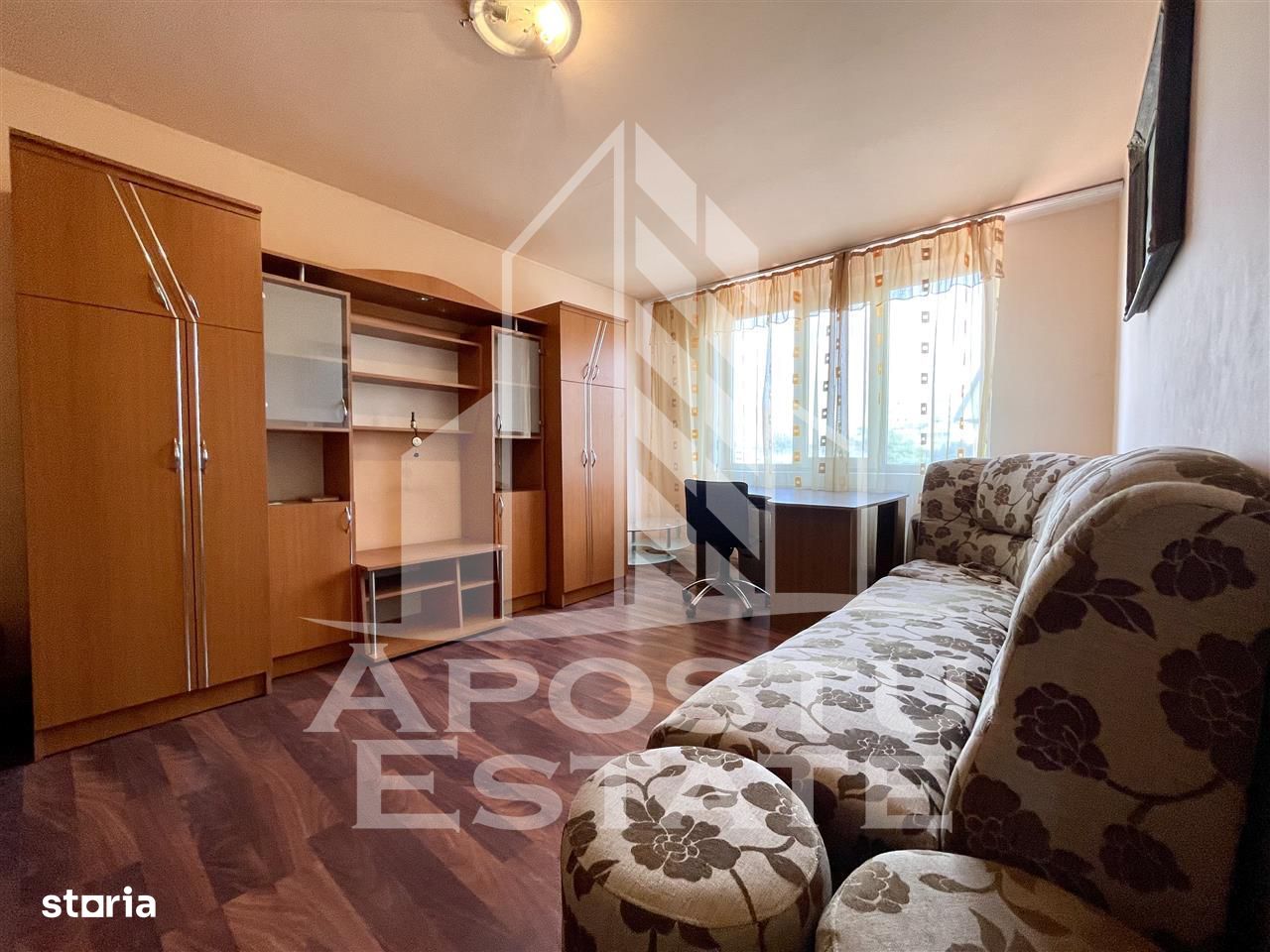 Apartament decomandat cu 3 camere, centrala proprie, zona Sagului