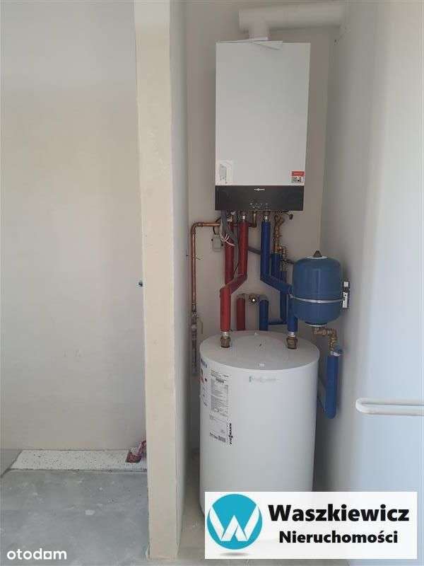 dom z piękną działką-11