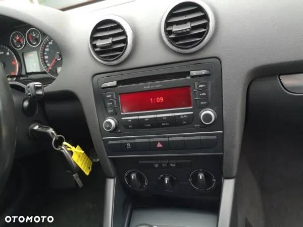 Audi A3 1.6 TDI DPF Attraction - 11