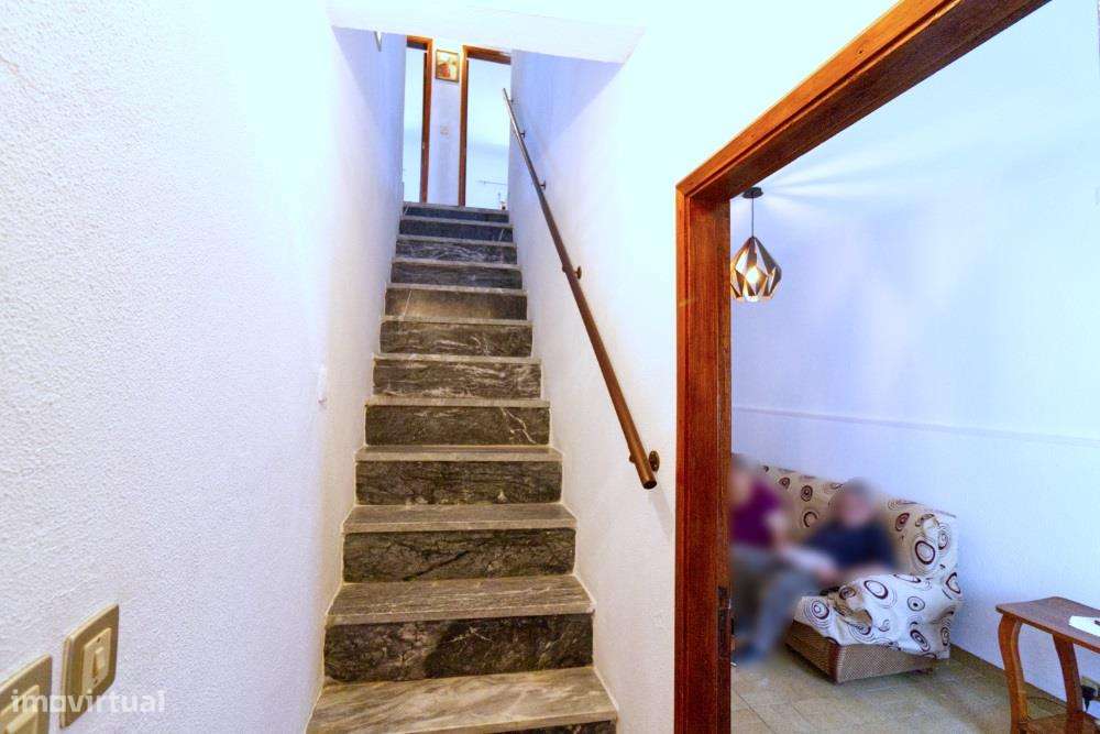 Moradia V4 - Grande imagem: 2/37