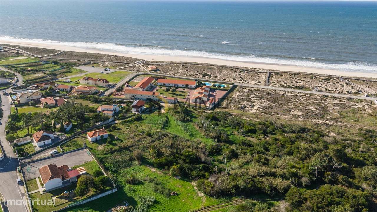 Terreno para construção, com vistas de mar na Murtinheira-9