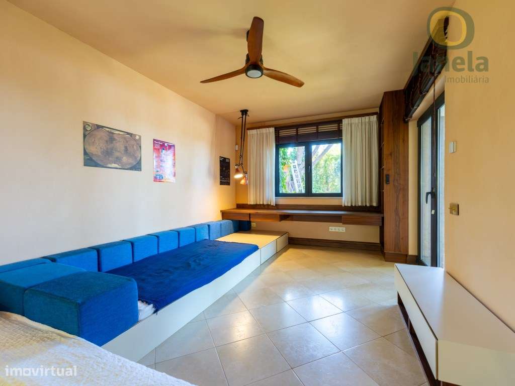 Encantadora Moradia T5 com vista Mar e Golfe, inserida num cenário ...-53
