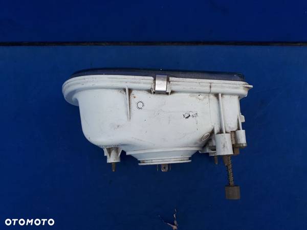 SUBARU LIBERO E12 1993-1998 LAMPA PRZEDNIA PRAWA - 6