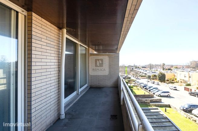 Apartamento T2 com Vistas Mar nos Pinhais da Foz-1