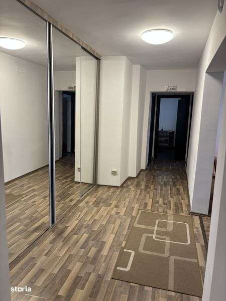 De Inchiriat Apartament - Imagine principală: 4/8