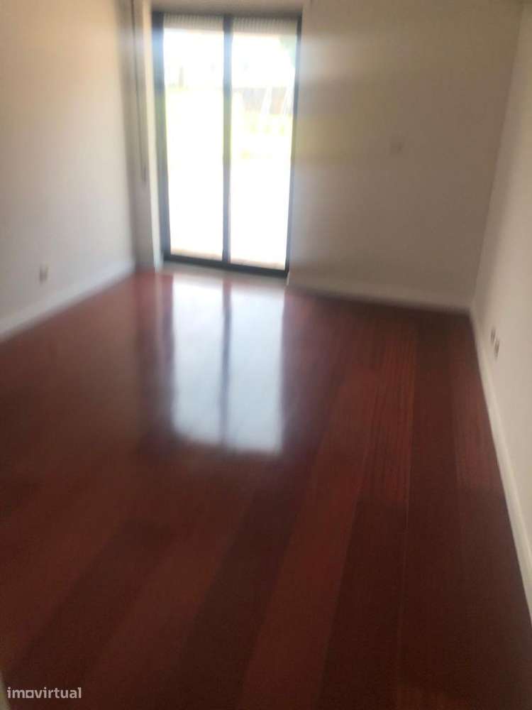 Excelente T3 centro da Régua com 2  terraços e box-14