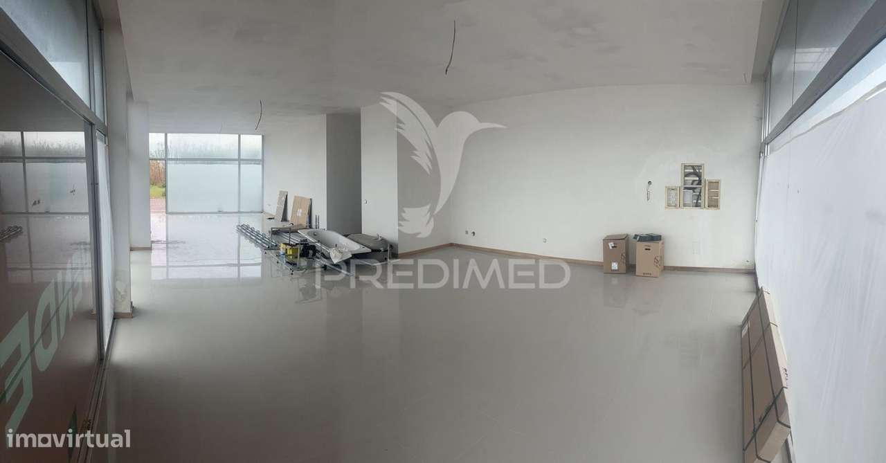 Loja com Potencial para Conversão em Apartamento T1 - Grande imagem: 4/9