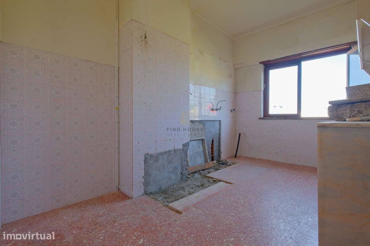 Apartamento T2 na zona da Figueirinha em Oeiras-18