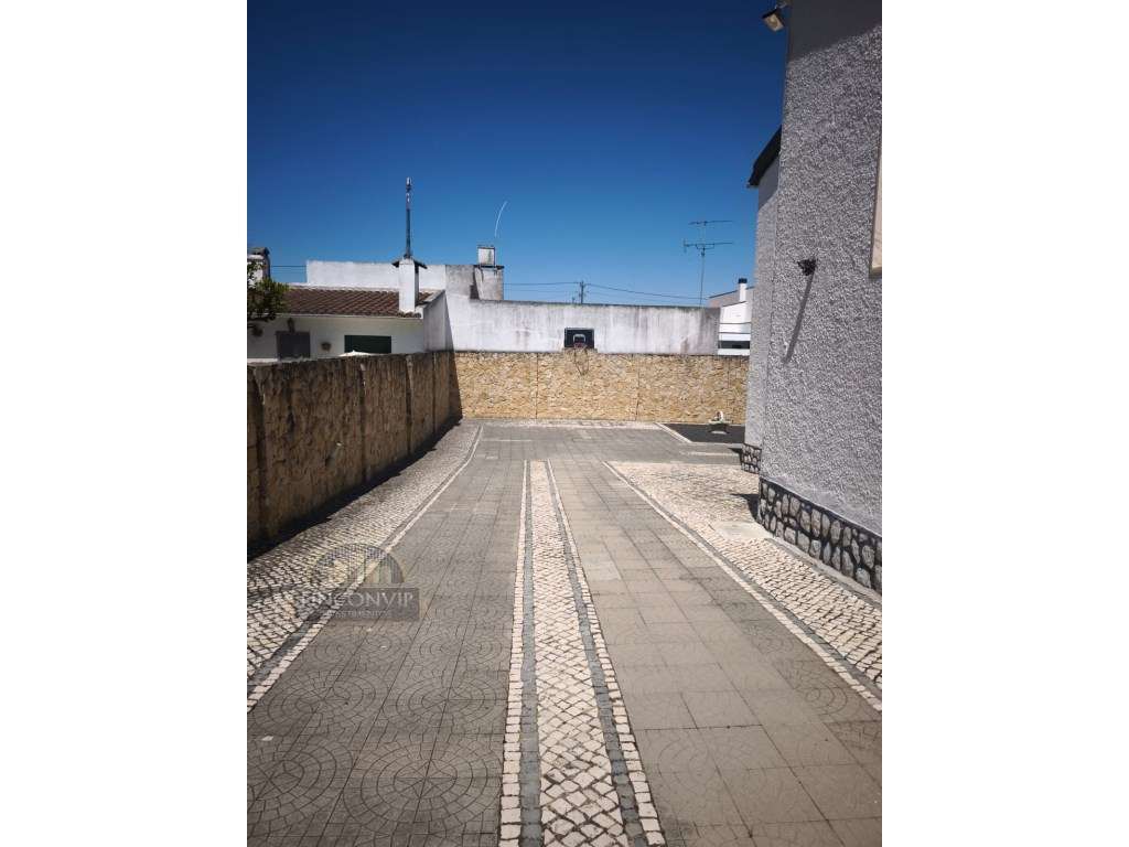 Imóvel de Excelência em Fernão Ferro-18