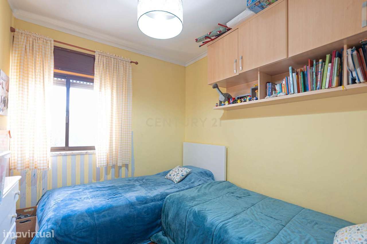 Apartamento T2 Usado – Excelente Potencial de Valorização-13