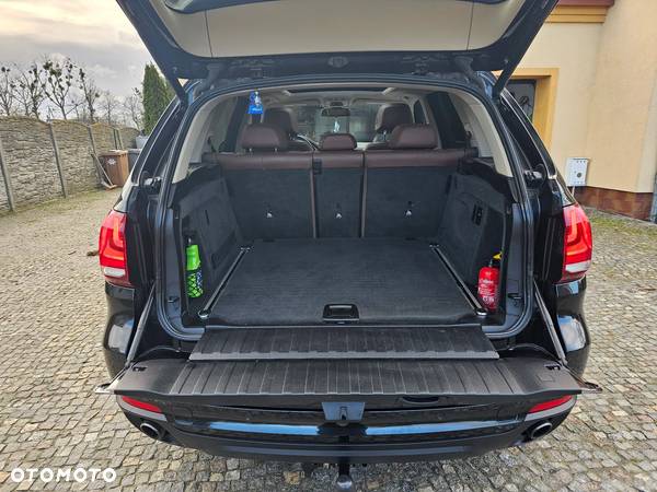 BMW X5 xDrive35i Edition Exclusive - 28