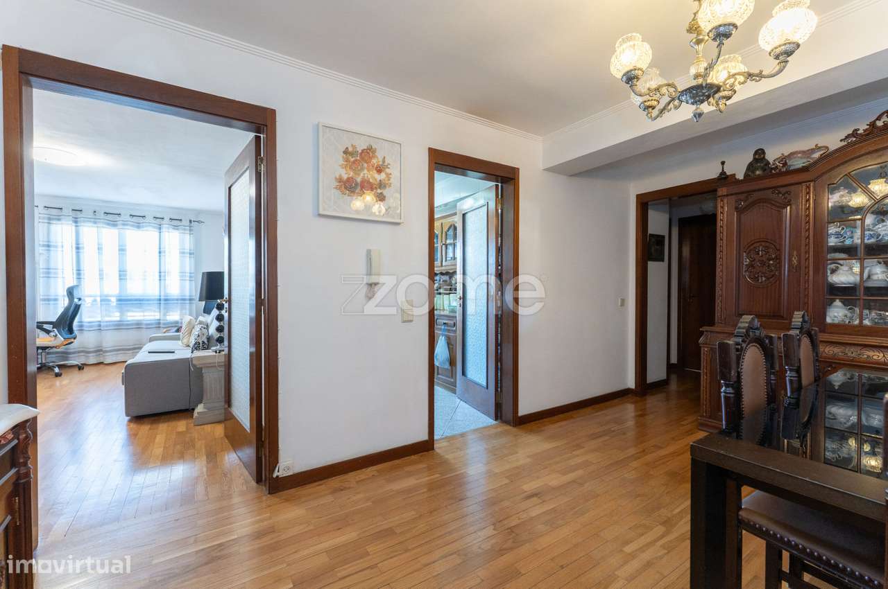 Apartamento T2 com suite e garagem em Vilar do Paraíso, Vila Nova G... - Grande imagem: 5/38