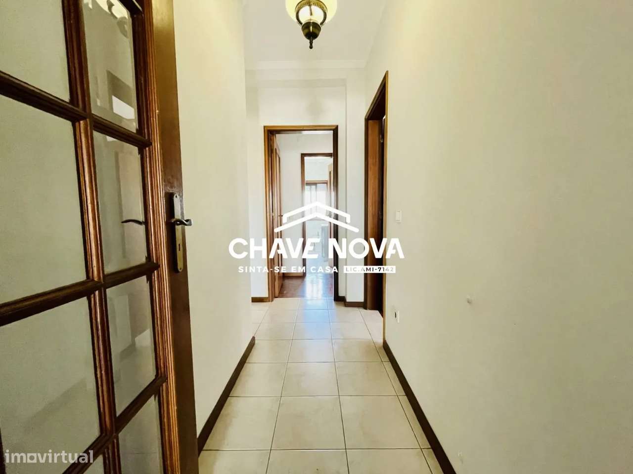 Apartamento T3 com Terraço junto à EN1 em Santa Maria da Feira-11