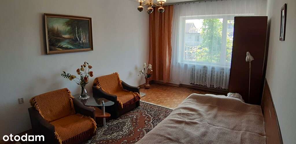 Duży dom na zadbanej działce.-6