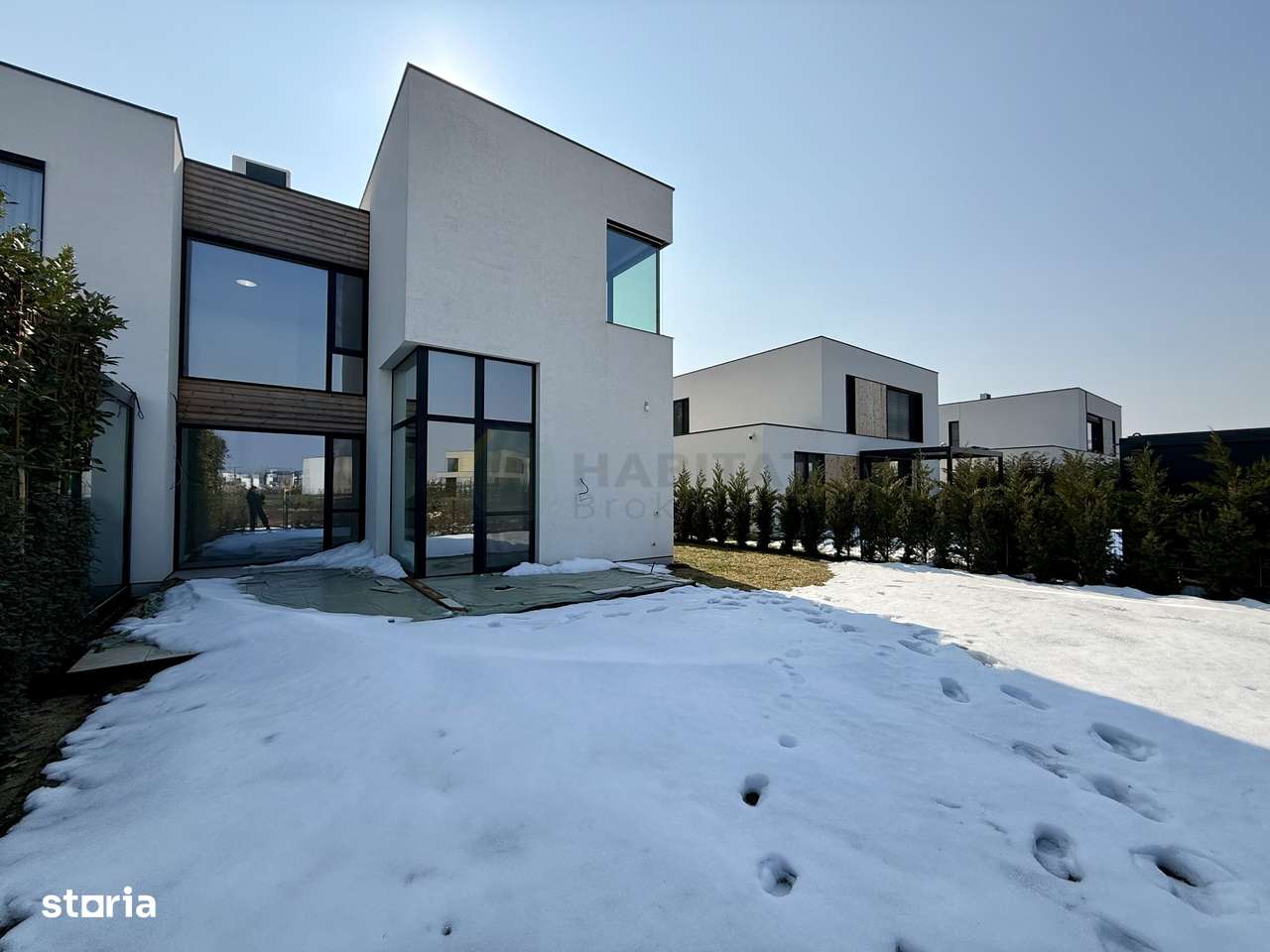 Vila tip duplex in Amber Forest, langa padure-10