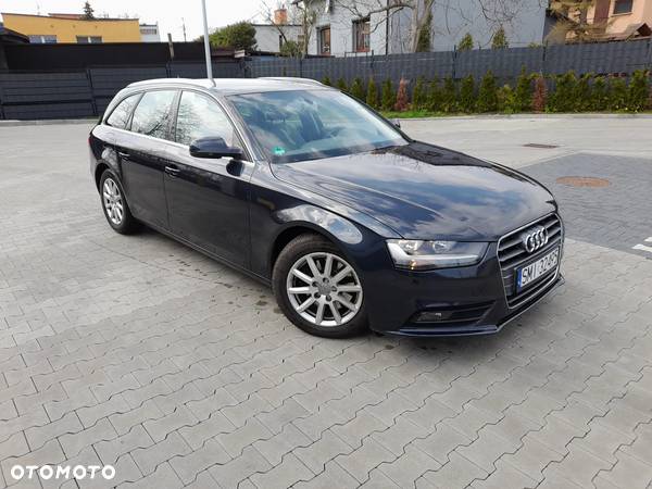 Audi A4 2.0 TDI DPF Ambiente - 2