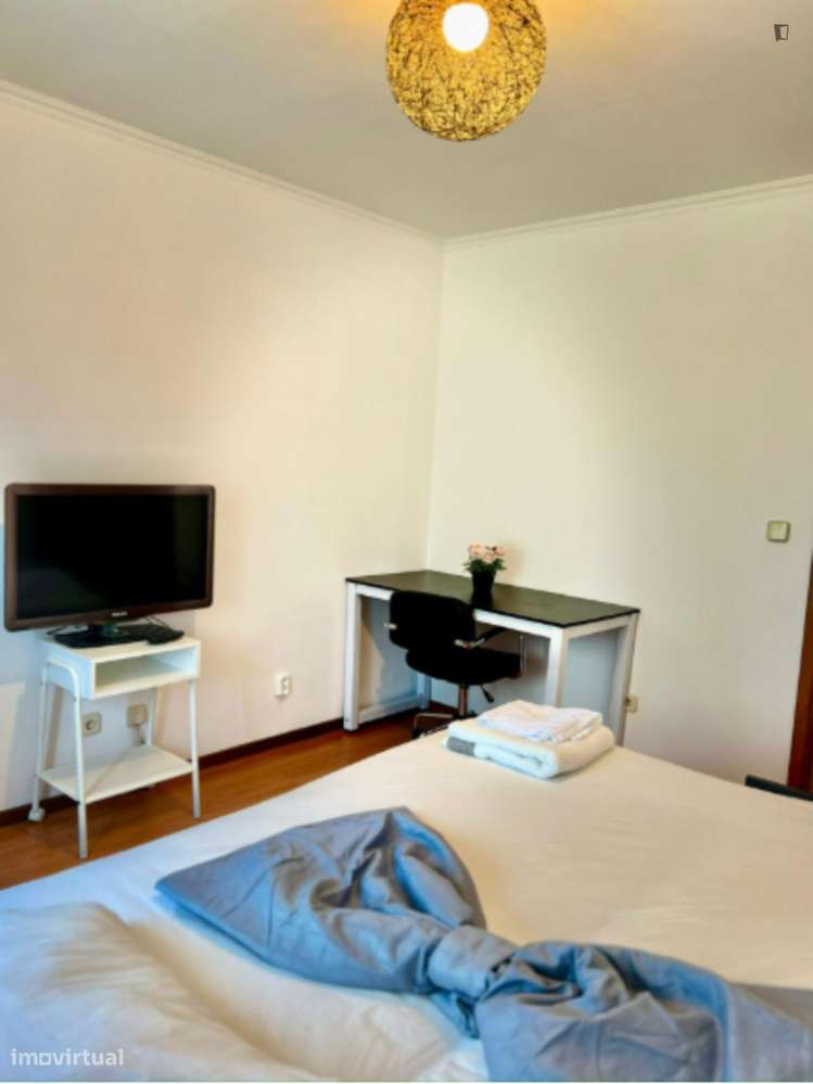Quarto - localizado em Canidelo Porto - Grande imagem: 3/7