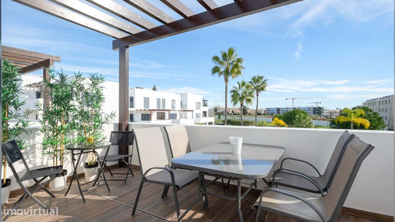 Apartamento T2 com Piscina, Vista Golf e Marina em Vilamoura - Grande imagem: 3/21