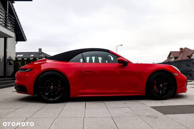 Porsche 911 Carrera S Cabriolet PDK - 25