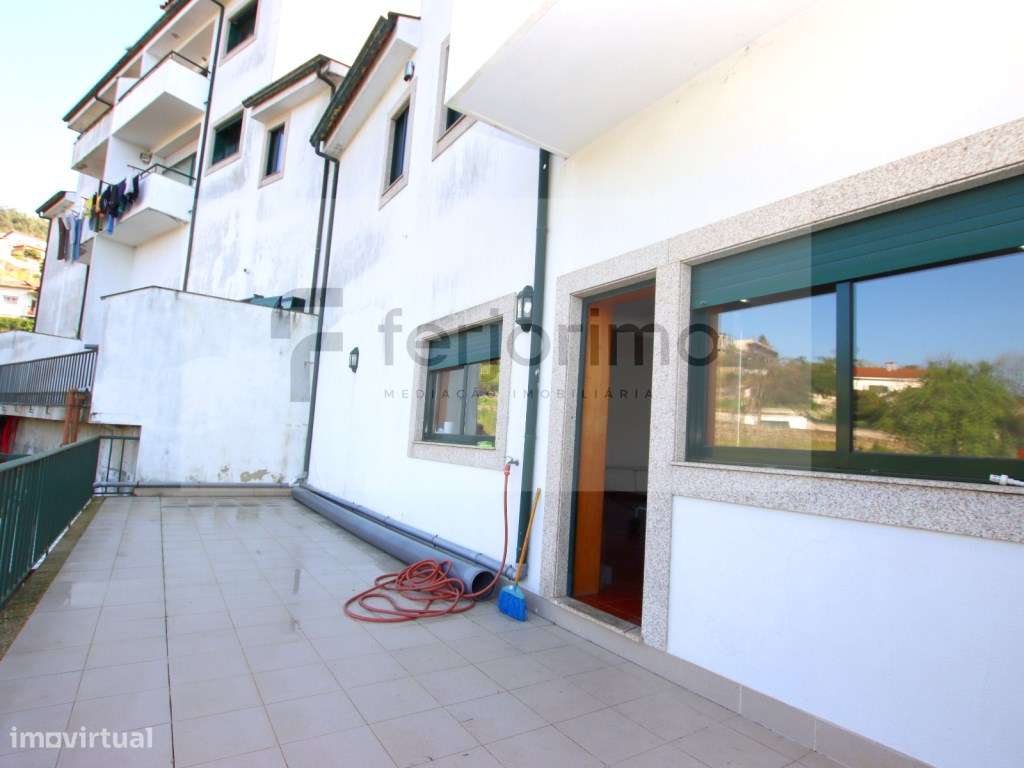 Moradia Geminada T3 com Vista Deslumbrante sobre Guimarães-48