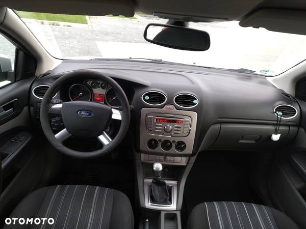 Ford Focus - 11