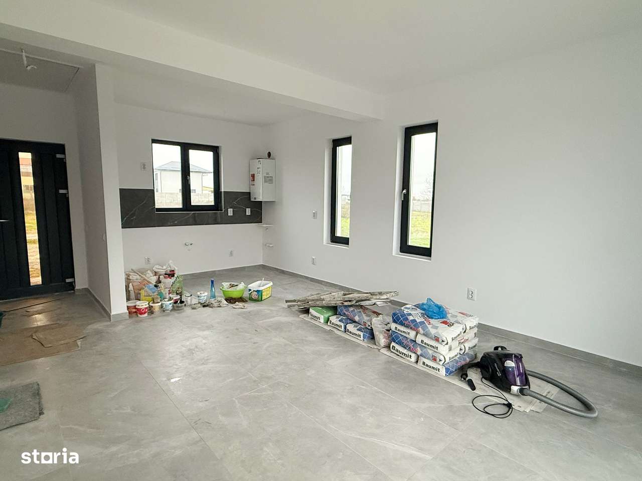 Casa moderna / 3 Camere / 2 Bai / Teren 378 mp/ Mutare imediata - Imagine principală: 4/12