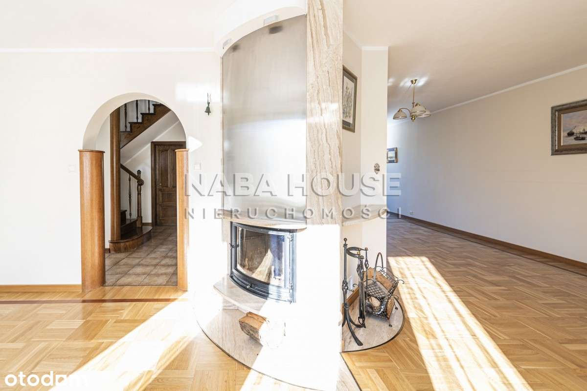 Dom z pięknym ogrodem - świetna lokalizacja. - Pełny obrazek: 4/20