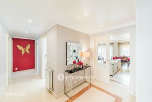 Apartamento T3 exclusivo, com garagem e vista mar, na Parede - Grande imagem: 2/49