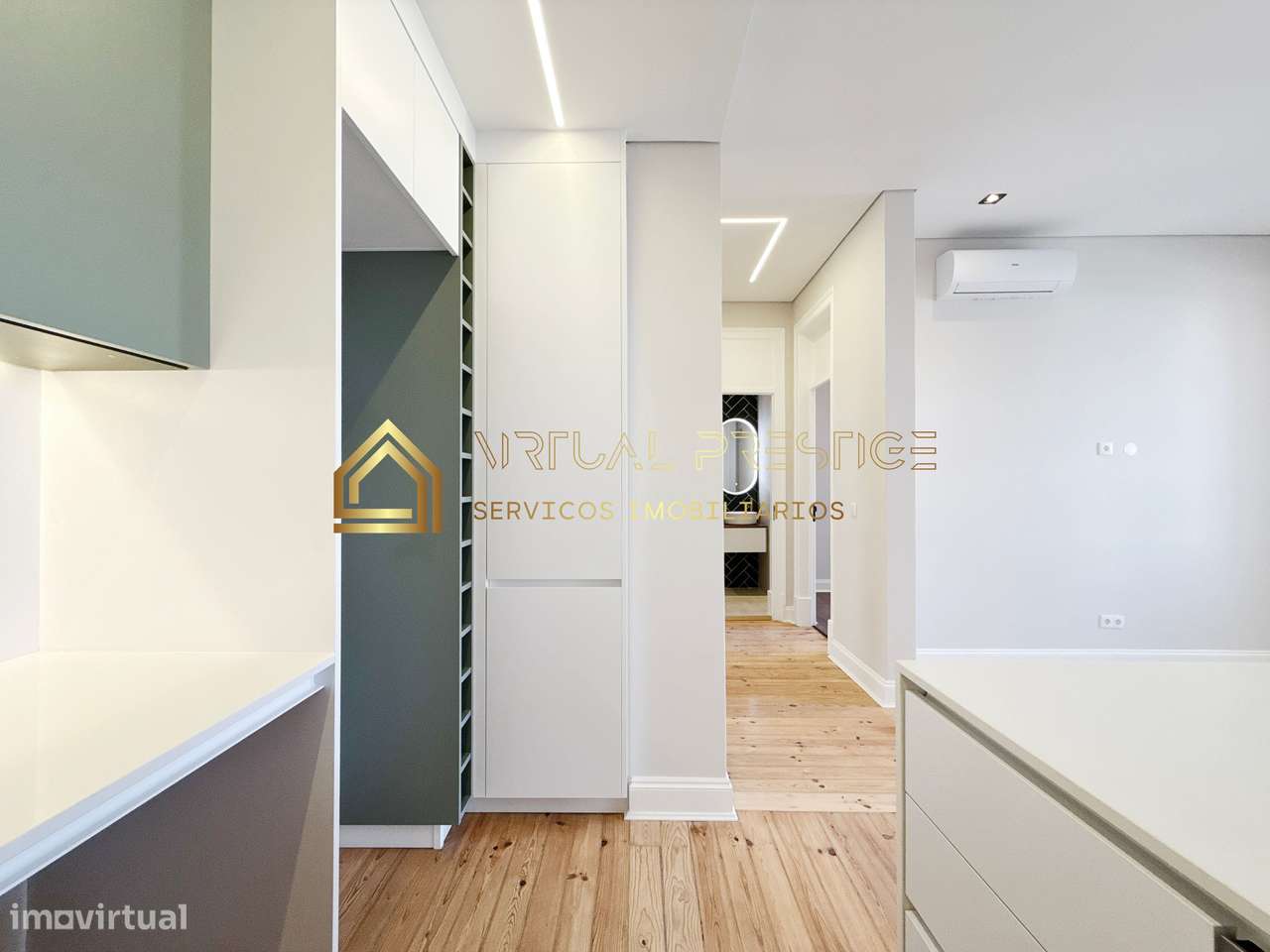 T3 Renovado com 2 Suites e Elevador na Almirante Reis-3