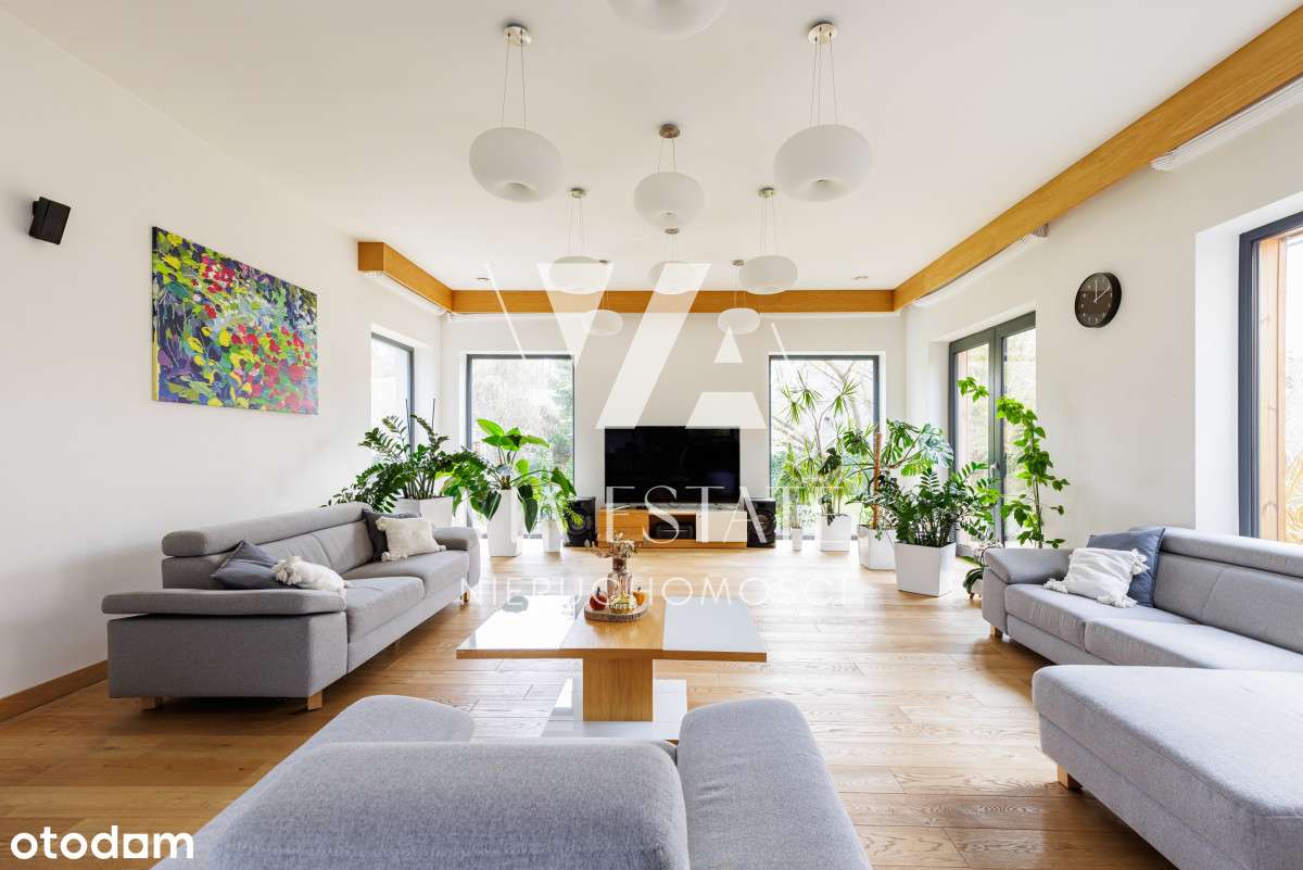 Parterowy nowoczesny dom w Konstancinie I 305m-0