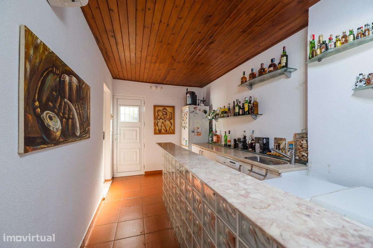 Moradia T4 com piscina-30