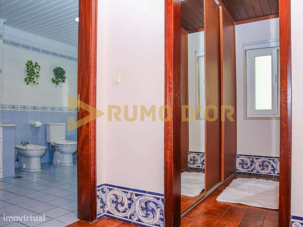 Moradia Exclusiva com áreas Independentes - junto a Arruda dos Vinhos-19