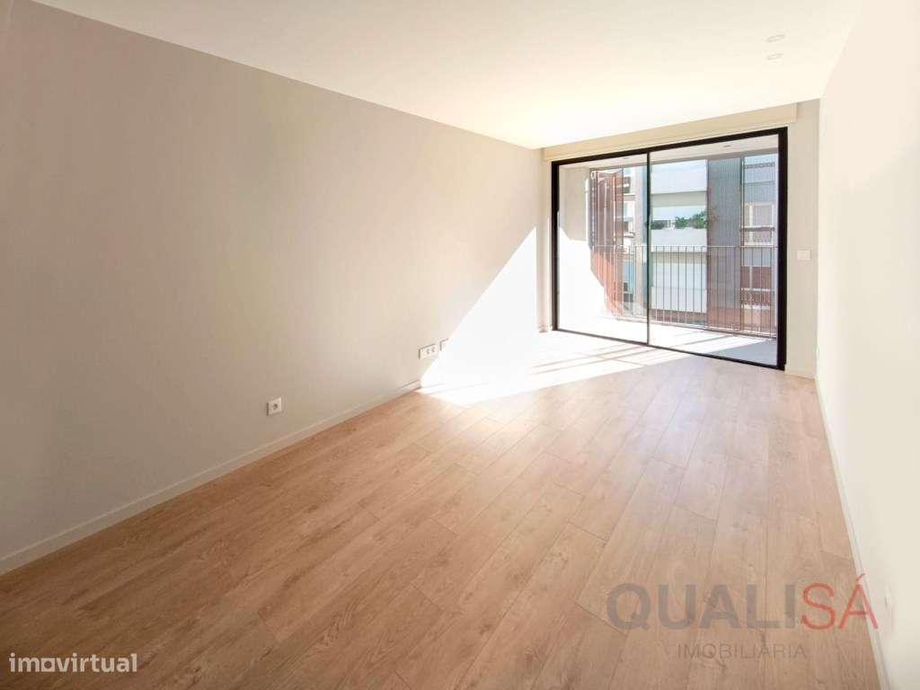 Apartamento T2 equipado e com lugar de garagem no centro histórico ... - Grande imagem: 2/20