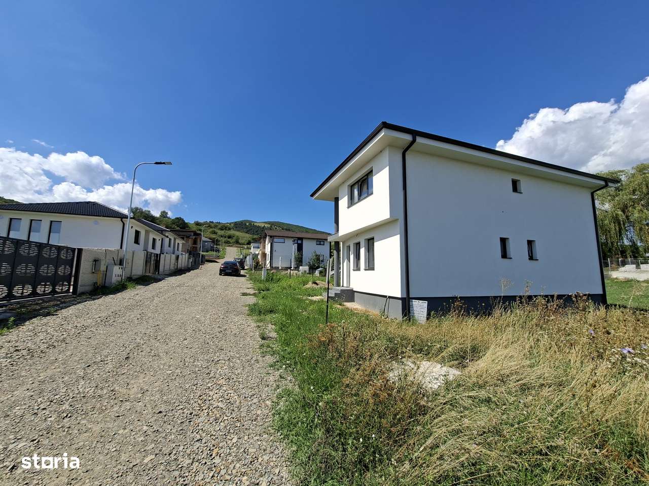 Casa semifinisata str Afinului - Imagine principală: 4/11