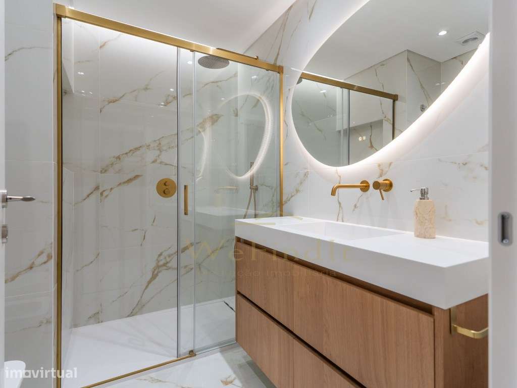 Apartamento T1 remodelado num condomínio com garagem, piscina e jar...-7