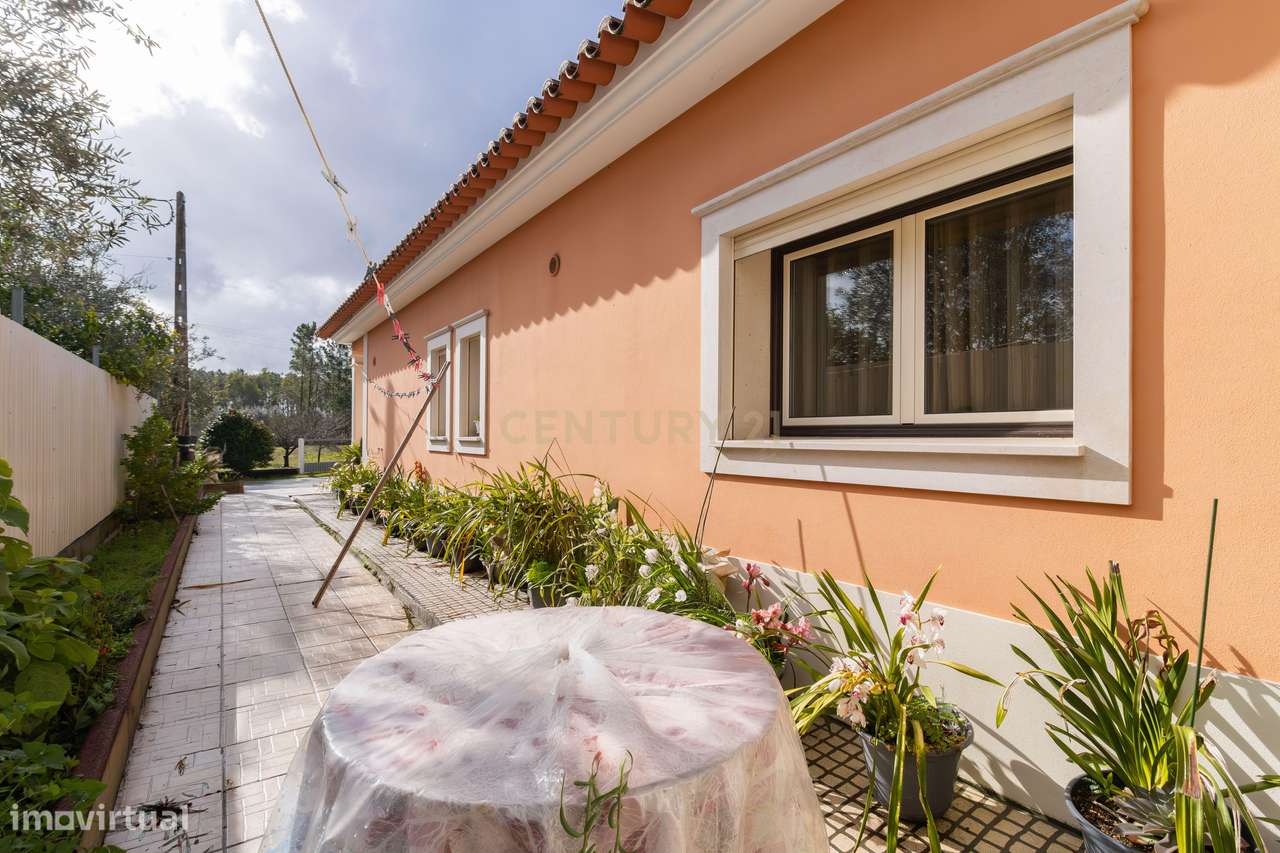 Moradia T3 Térrea com garagem e Jardim-27