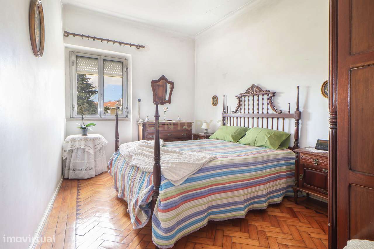 Apartamento T2 na Cruz de Pau - Amora - Seixal-11