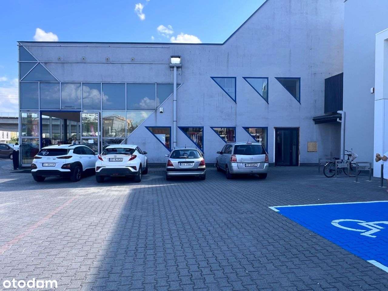 Al. 29 Listopada 170/ Biedronka, KFC /biuro/usługi - Pełny obrazek: 3/13