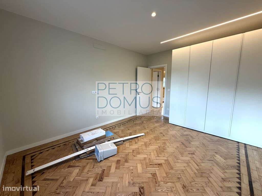 T2 TOTALMENTE REMODELADO EM CONDOMÍNIO COM PISCINA - PENHA DE FRANÇA-29